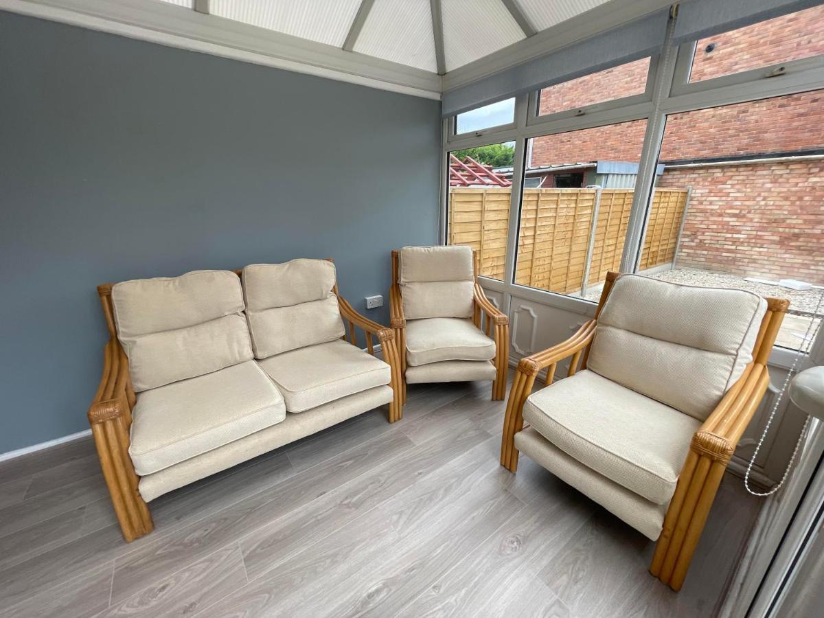 Leominster 3 Bedroom House Parking Garden Private Buitenkant foto