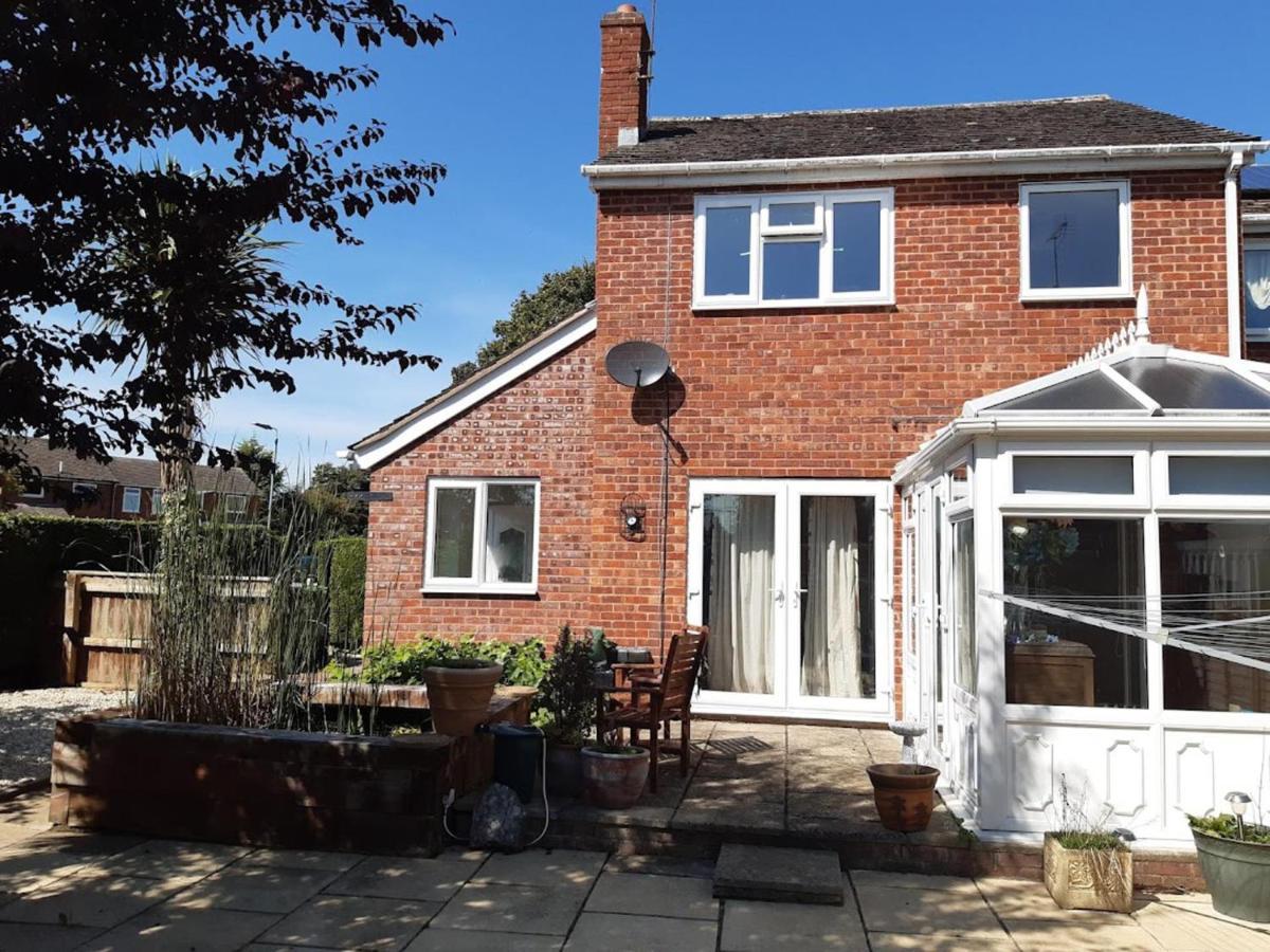 Leominster 3 Bedroom House Parking Garden Private Buitenkant foto
