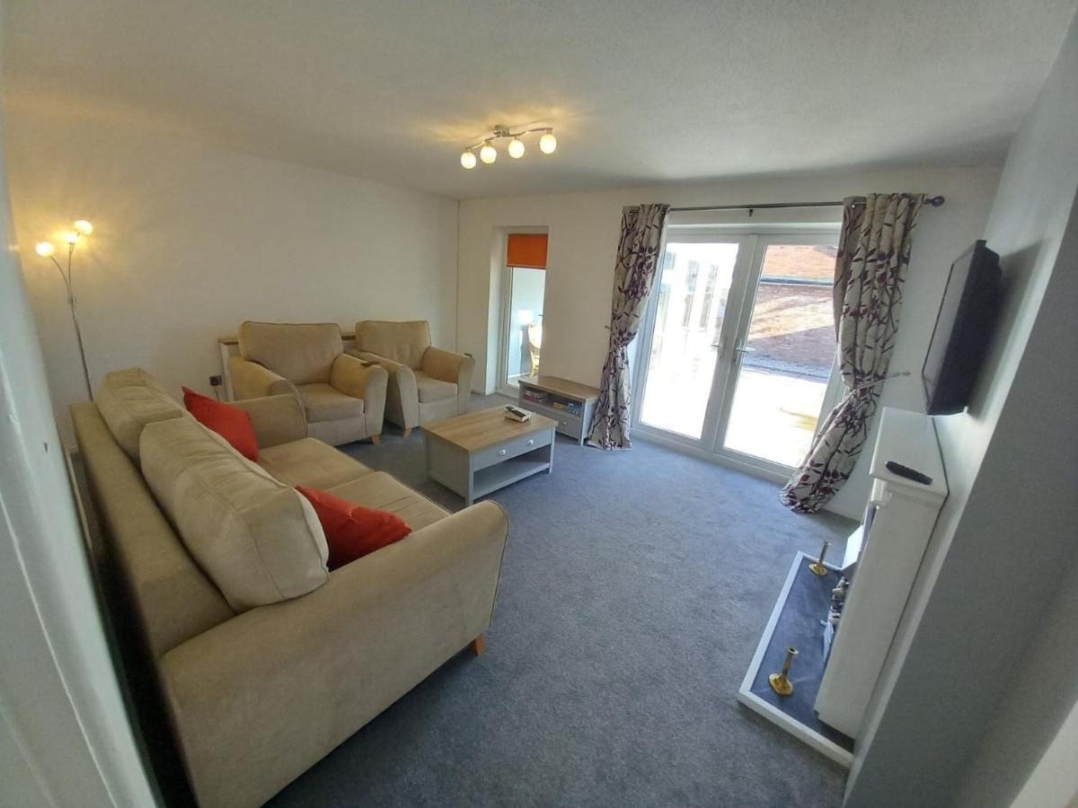 Leominster 3 Bedroom House Parking Garden Private Buitenkant foto