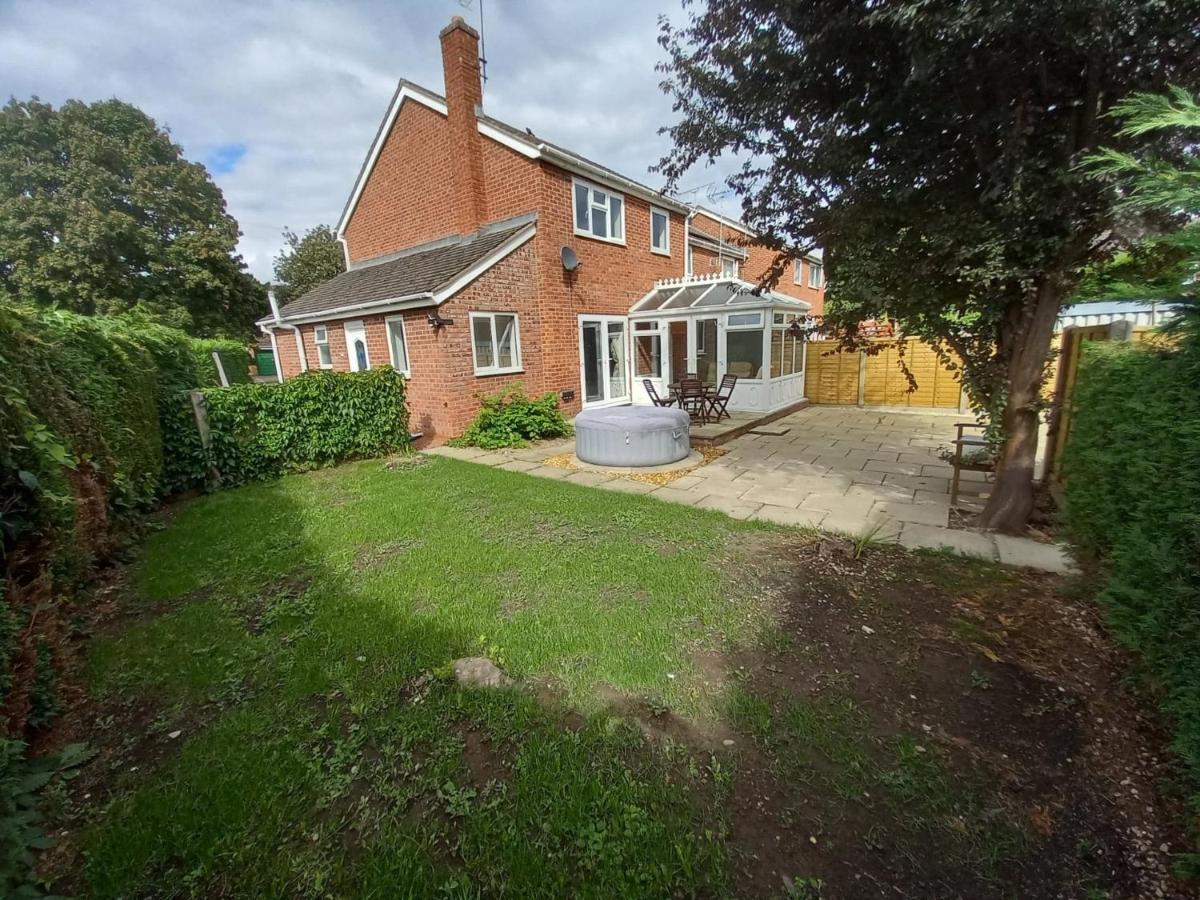 Leominster 3 Bedroom House Parking Garden Private Buitenkant foto
