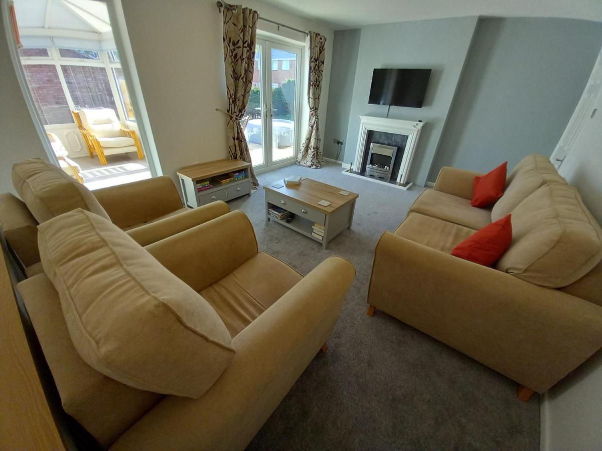 Leominster 3 Bedroom House Parking Garden Private Buitenkant foto