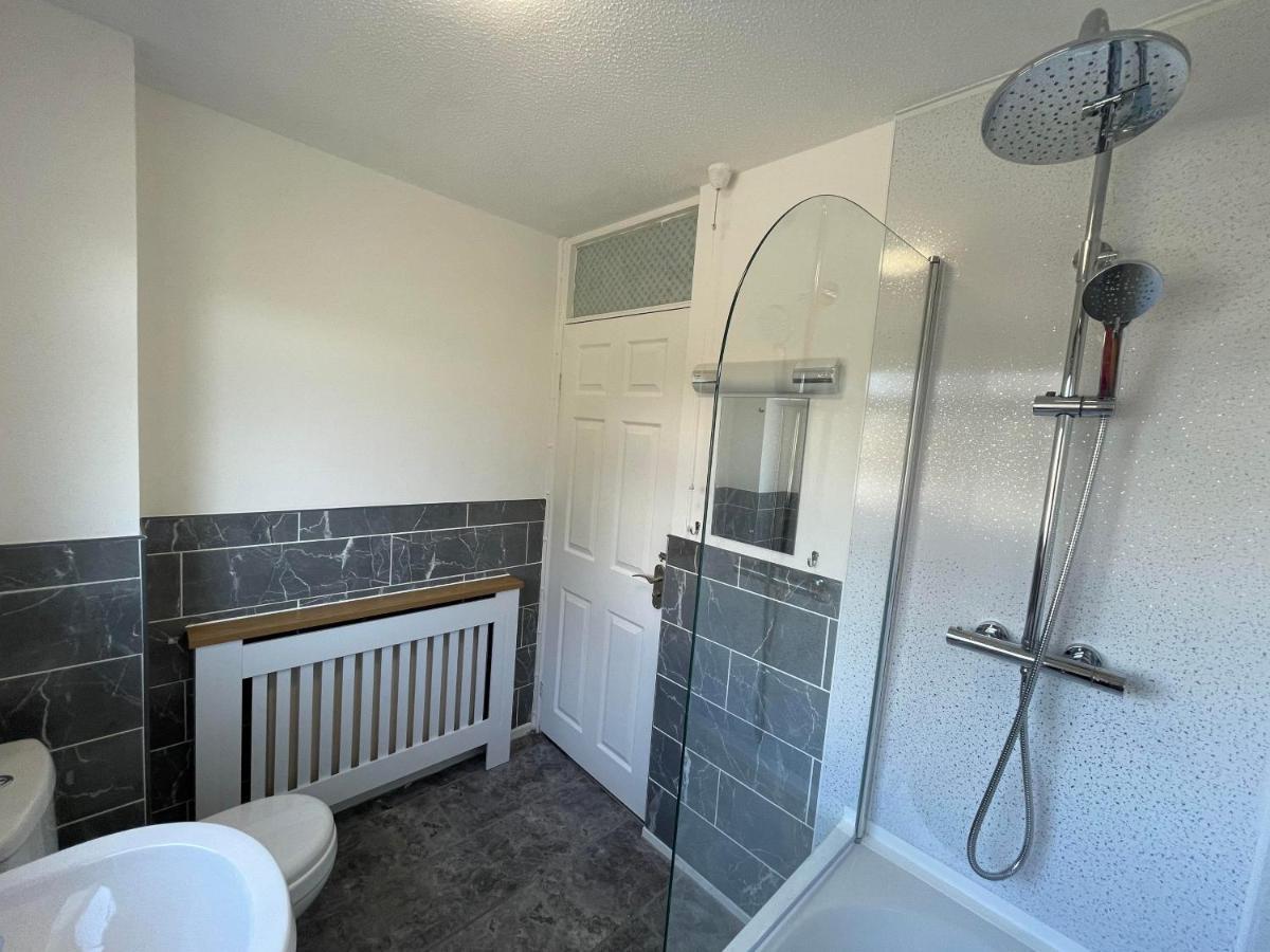 Leominster 3 Bedroom House Parking Garden Private Buitenkant foto