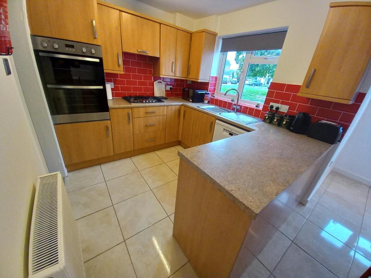 Leominster 3 Bedroom House Parking Garden Private Buitenkant foto